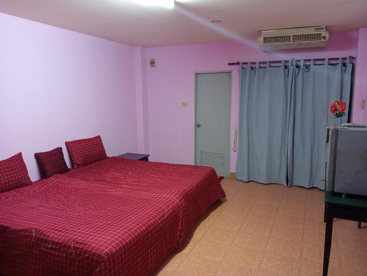 Apartments Thai Smile Pattaya Esterno foto